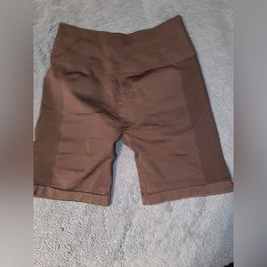 Brown aurola gym shorts